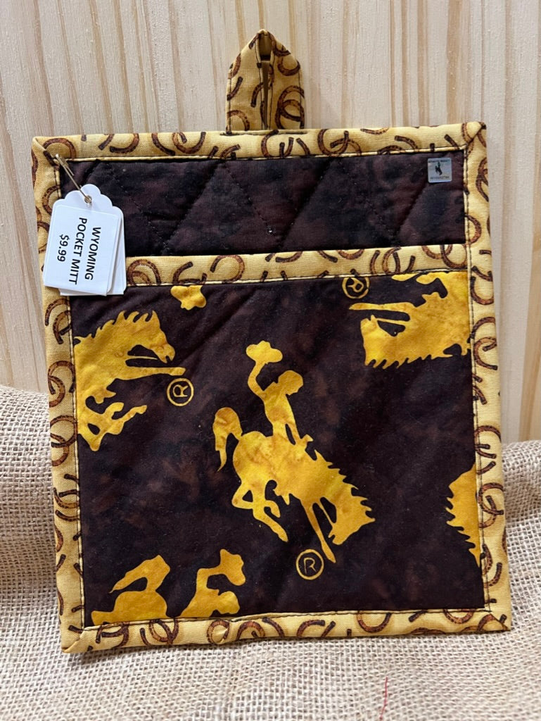 #Wyoming Pocket Mitt #20 Gold Horse on Brown