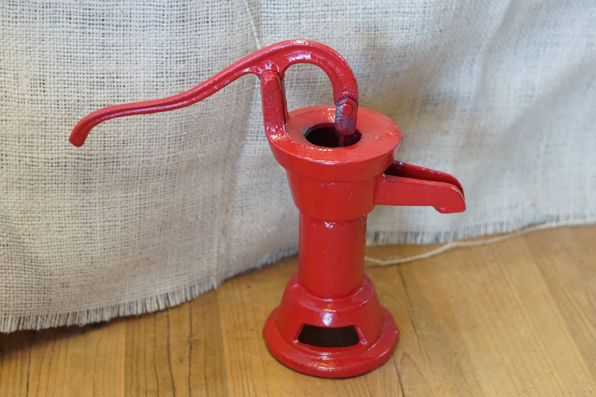 RED CAST IRON WELL PUMP CISTERN,  9"