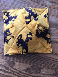 Wyoming Bowl Buddy - gold with brown horse