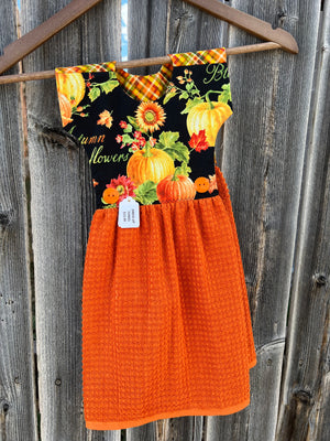 CHRIS' CREATIONS #5 Pumpkins & sunflowers dress towel