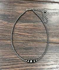 735527, Handmade 15" Navajo Bead Necklace