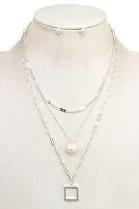 MULTI LAYERED PEARL SQUARE PENDANT NECKLACE SET