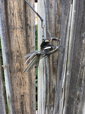 TWISTED IRON: Double bird yard stake