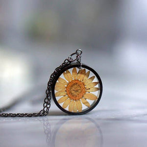 Orange Daisy Necklace