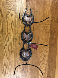 TWISTED IRON: Vertical 3 cowboy hat rack