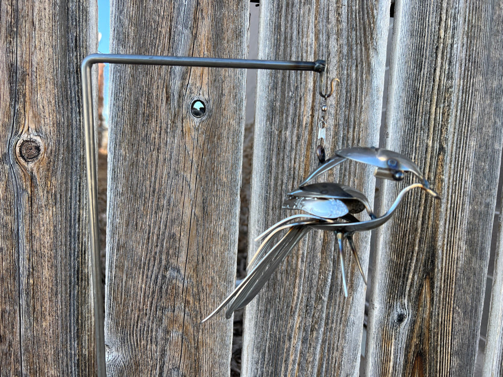 TWISTED IRON: One bird flying yard stake (large)