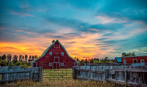 KRISSY BORCHER PHOTOGRAPHY: Red Barn at Sunset